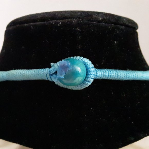 Dyed Blue Shell Necklace and Earrings - Picture 4 of 9